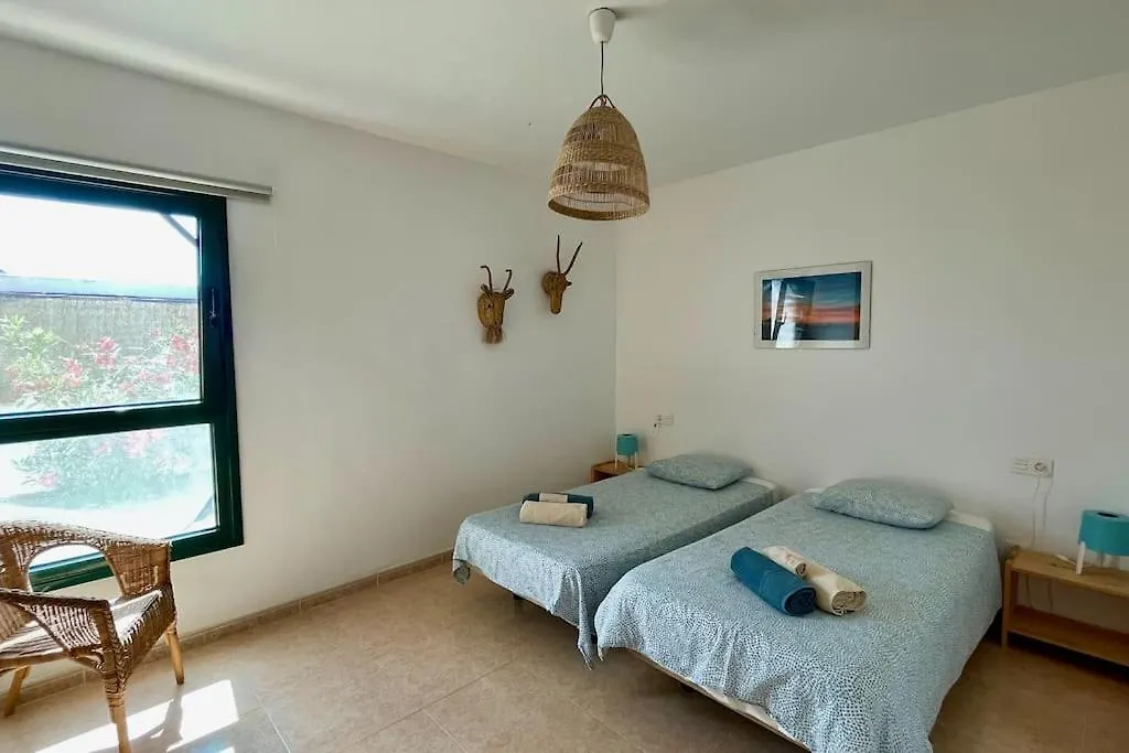 Villa spacieuse et lumineuse avec piscine Chauffée La Oliva