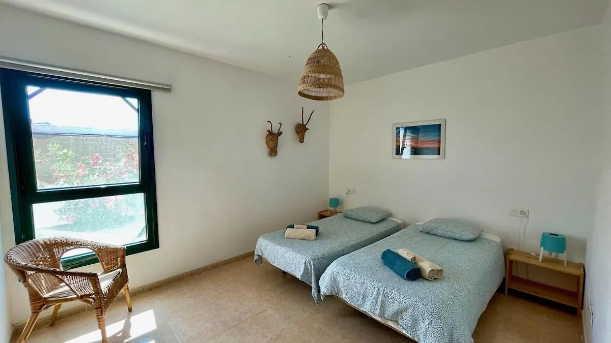Villa spacieuse et lumineuse avec piscine Chauffée La Oliva