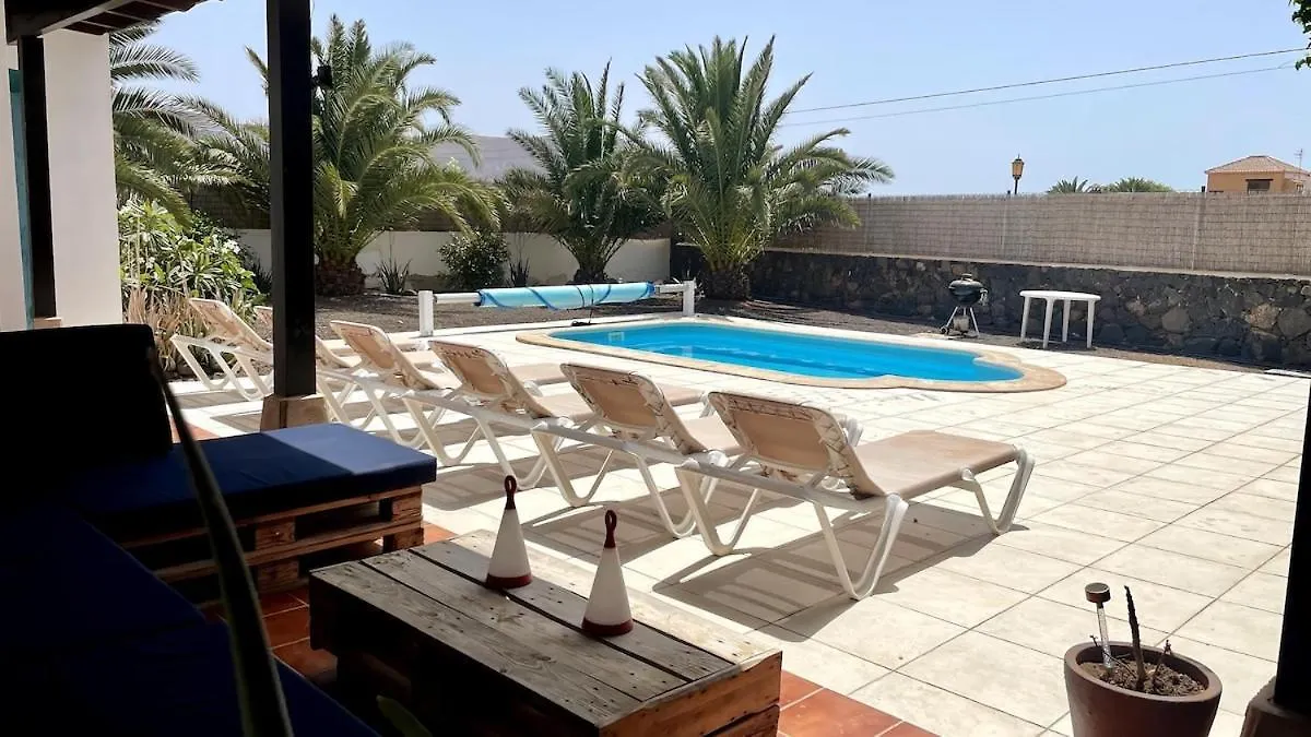 Villa spacieuse et lumineuse avec piscine Chauffée La Oliva