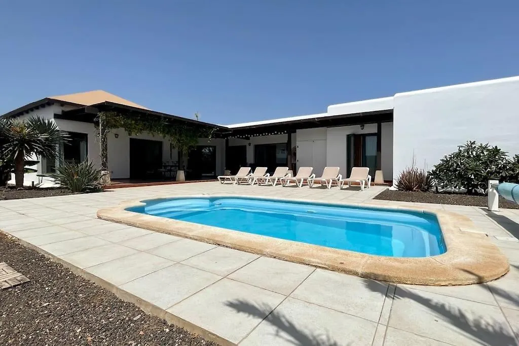 Villa Spacieuse Et Lumineuse Avec Piscine Chauffee La Oliva